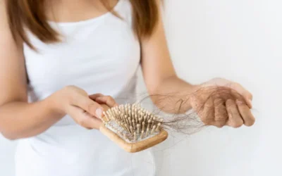 Blog 4 ¿Se puede frenar la caída del cabello con champú? La verdad sobre el fosfato de adenosina